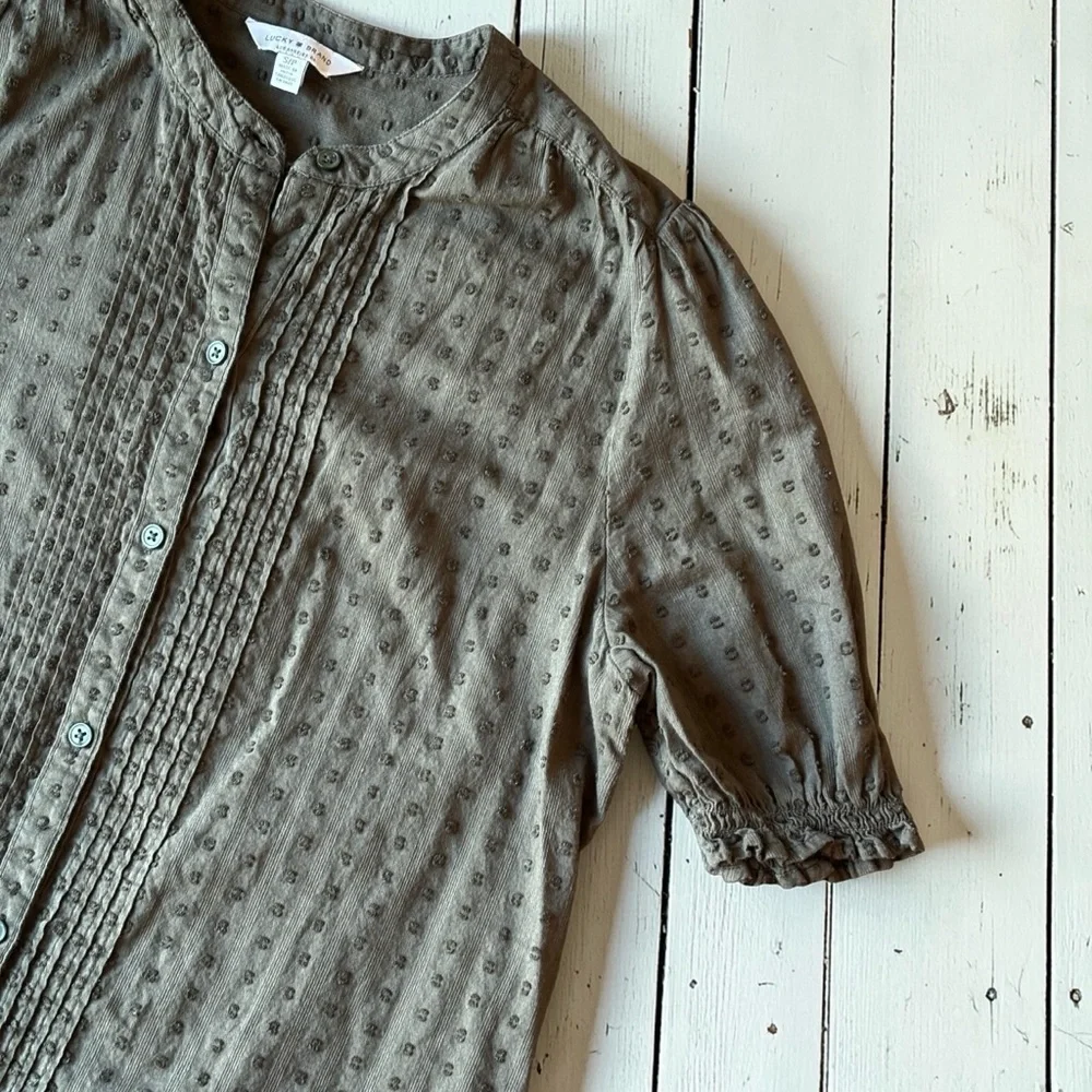 Lucky Brand Olive Green Textured Blouse Size SP Pintuck Button Front Cotton Boho - Picture 9 of 13